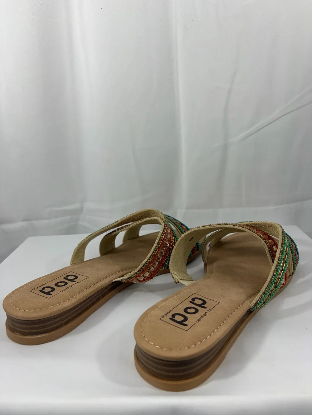 NWT pop Women’s Size 9 Multicolor Beaded Triple-Strap Slide Sandals